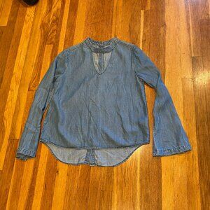 Anthropologie Cloth & Stone Chambray Bell Sleeve Back Button Top Medium